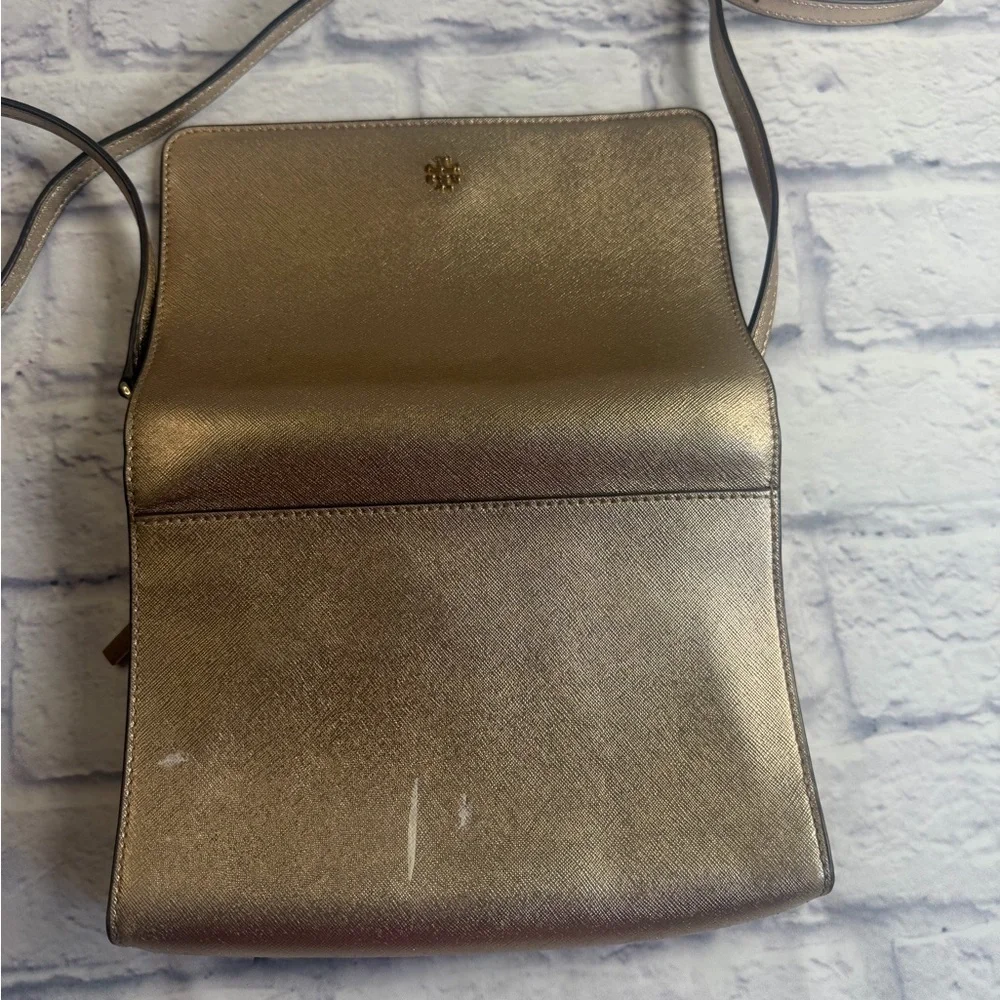 Tory Burch Emerson Combo Crossbody Bag in Metallic Rose Gold.